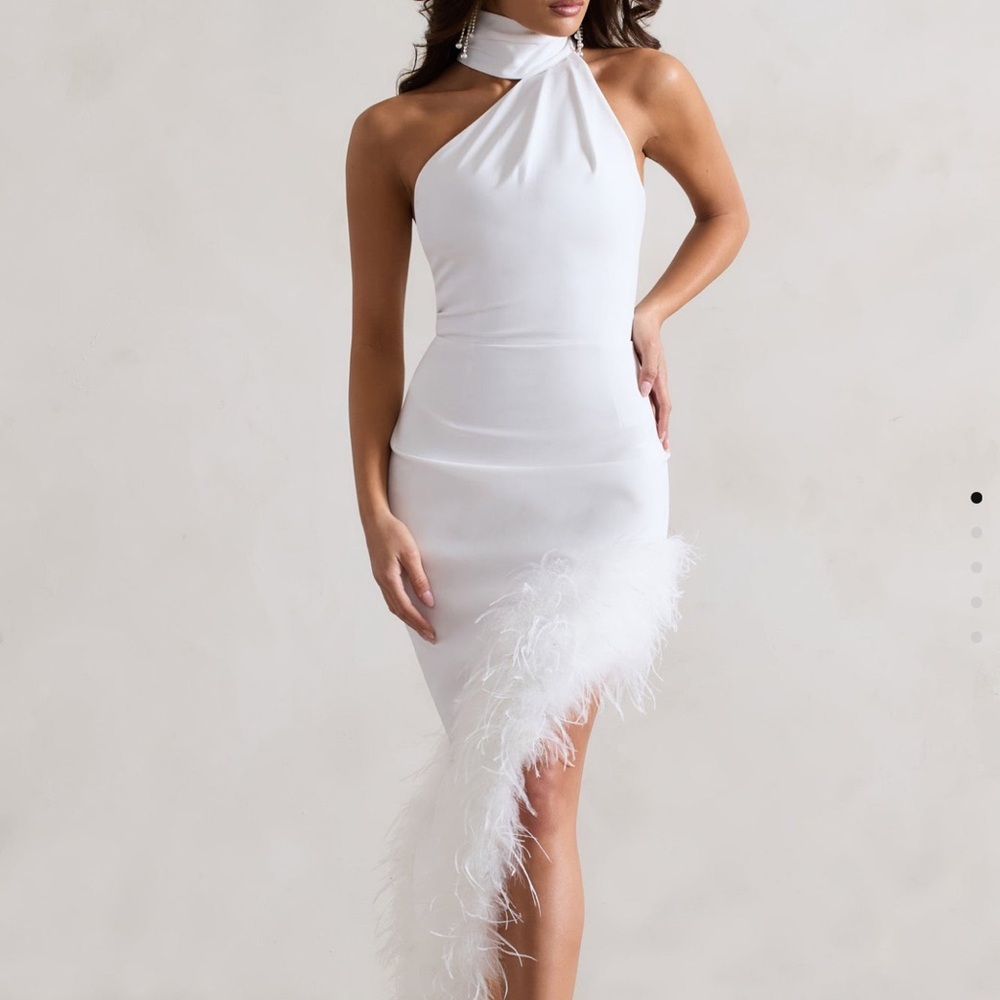 BRILLIANCE WHITE ASYMMETRIC MAXI DRESS WITH
FEATHER TRIM - Club London